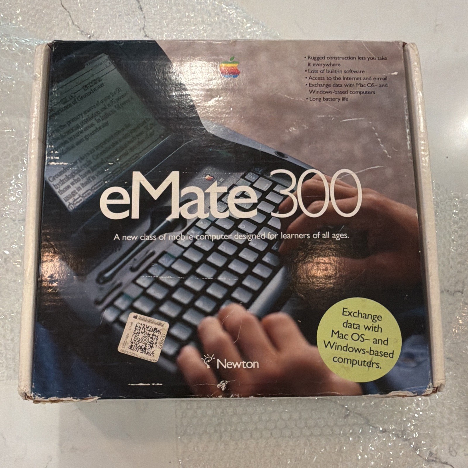 Apple eMate 300 Newton Vintage Laptop w/ Original Box Manuals & Cables