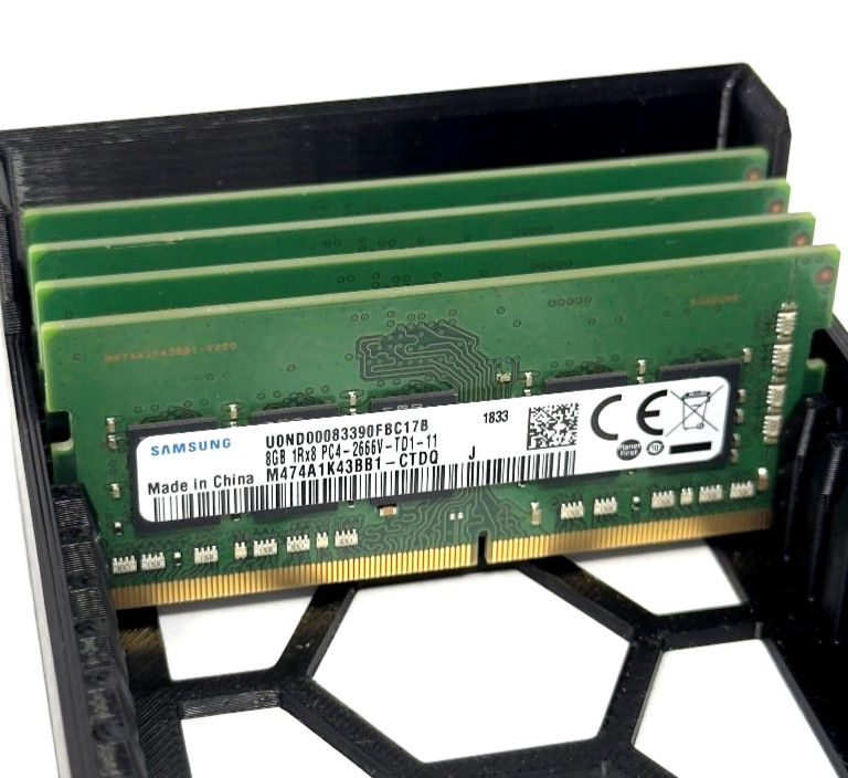 Samsung 32GB 4x8GB DDR4-2666 PC4-21300 ECC SODIMM RAM M474A1K43BB1-CTD Tested
