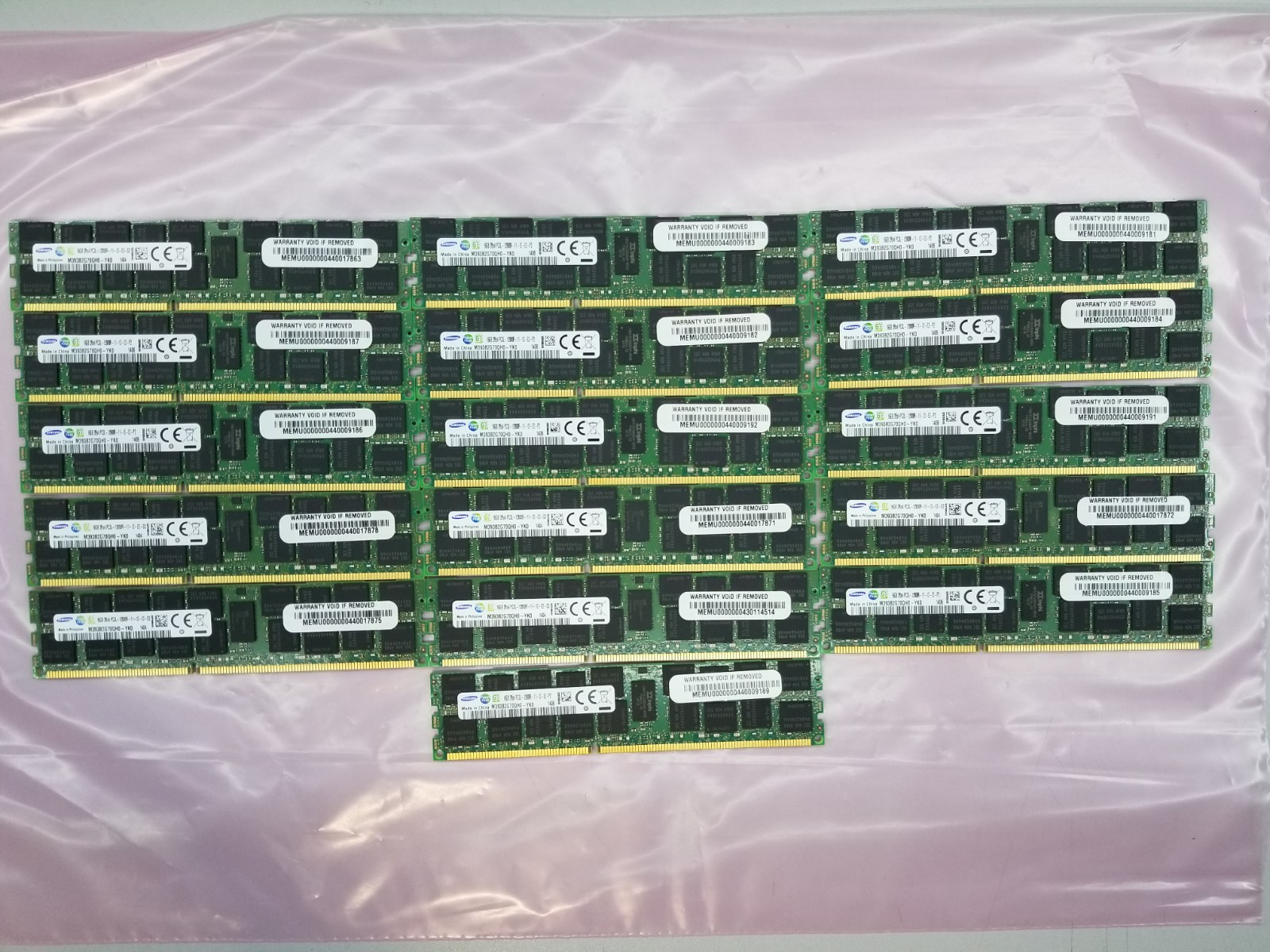 Samsung 256GB (16x16GB) 2Rx4 DDR3 PC3L-12800 Server RAM Memory M393B2G70QH0-YK0 Samsung 256GB (16x16GB) 2Rx4 DDR3 PC3L-12800 Server RAM Memory M393B2G70QH0-YK0