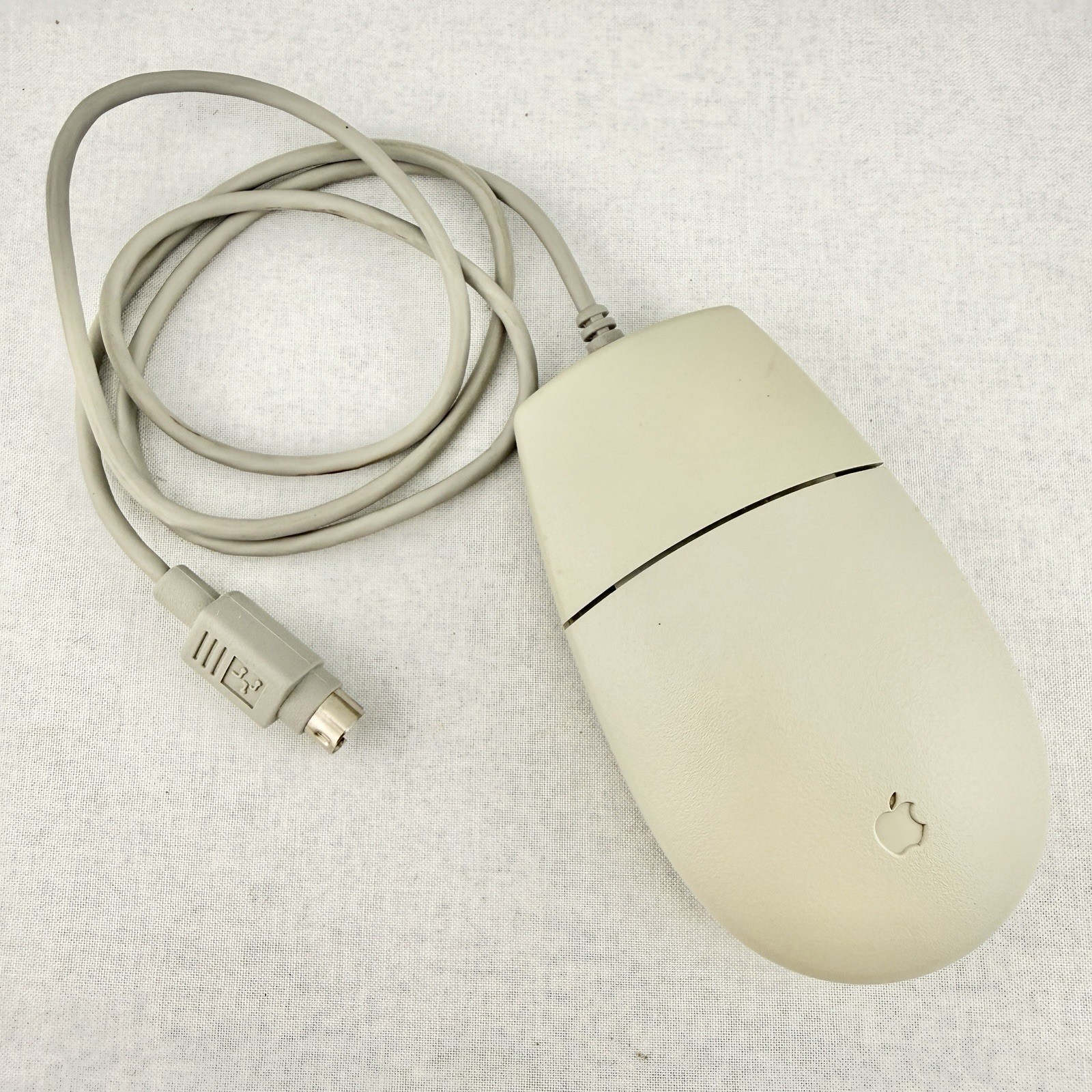 Vintage Apple Desktop Bus Mouse II ADB Design M2706 Macintosh Power Mac Ball
