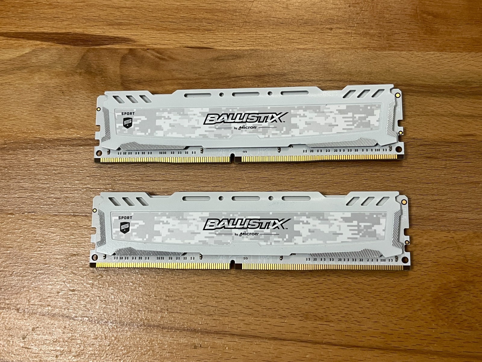 Ballistix (2x16GB) DDR4 2666 288-Pin Desktop RAM (32GB kit) - BLS16G4D26BFSC