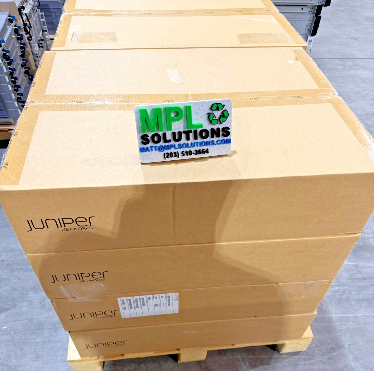 Juniper QFX5100-48T-AFI 48-port 1G/10G RJ-45 ports 6 QSFP ports BRAND NEW SEALED Juniper QFX5100-48T-AFI 48-port 1G/10G RJ-45 ports 6 QSFP ports BRAND NEW SEALED