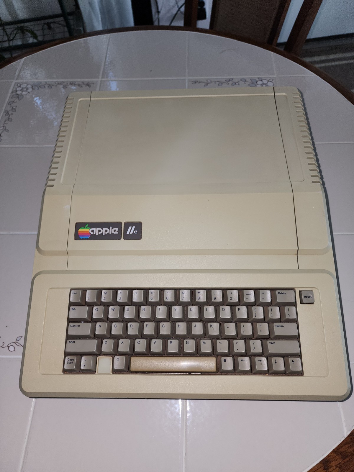 Vintage Apple IIe Computer A2S2064 + DuoDisk A9M0108 – Untested Retro Computing Vintage Apple IIe Computer A2S2064 + DuoDisk A9M0108 – Untested Retro Computing