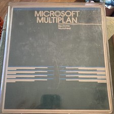 Vintage Microsoft Multiplan Electronic Worksheet Apple II Manual/Disks UNTESTED picture