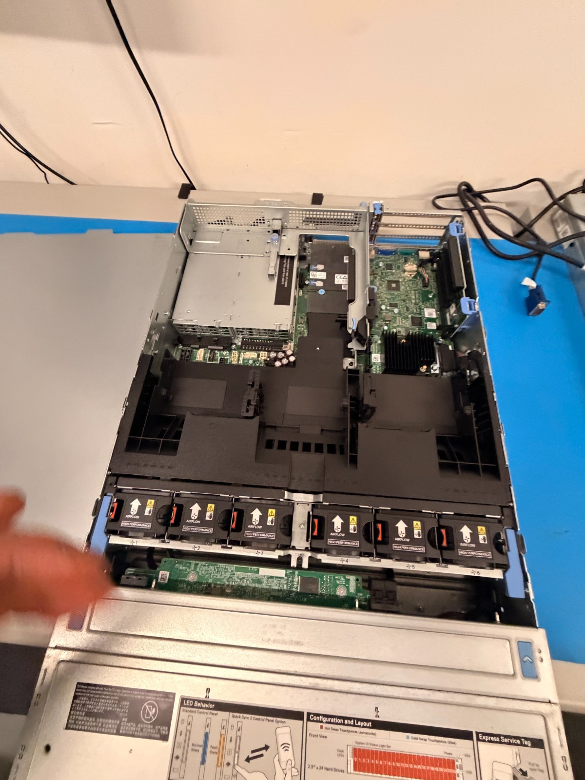 Dell PowerEdge R740xd Dual Intel Silver 4116 @2.1GHz 32GB HBA330 24Bay Server