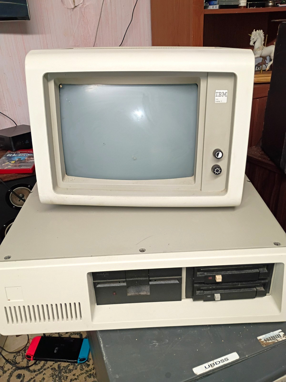 IBM 4455 Vintage Mainframe Computer System w/ CRT Terminal and Drives