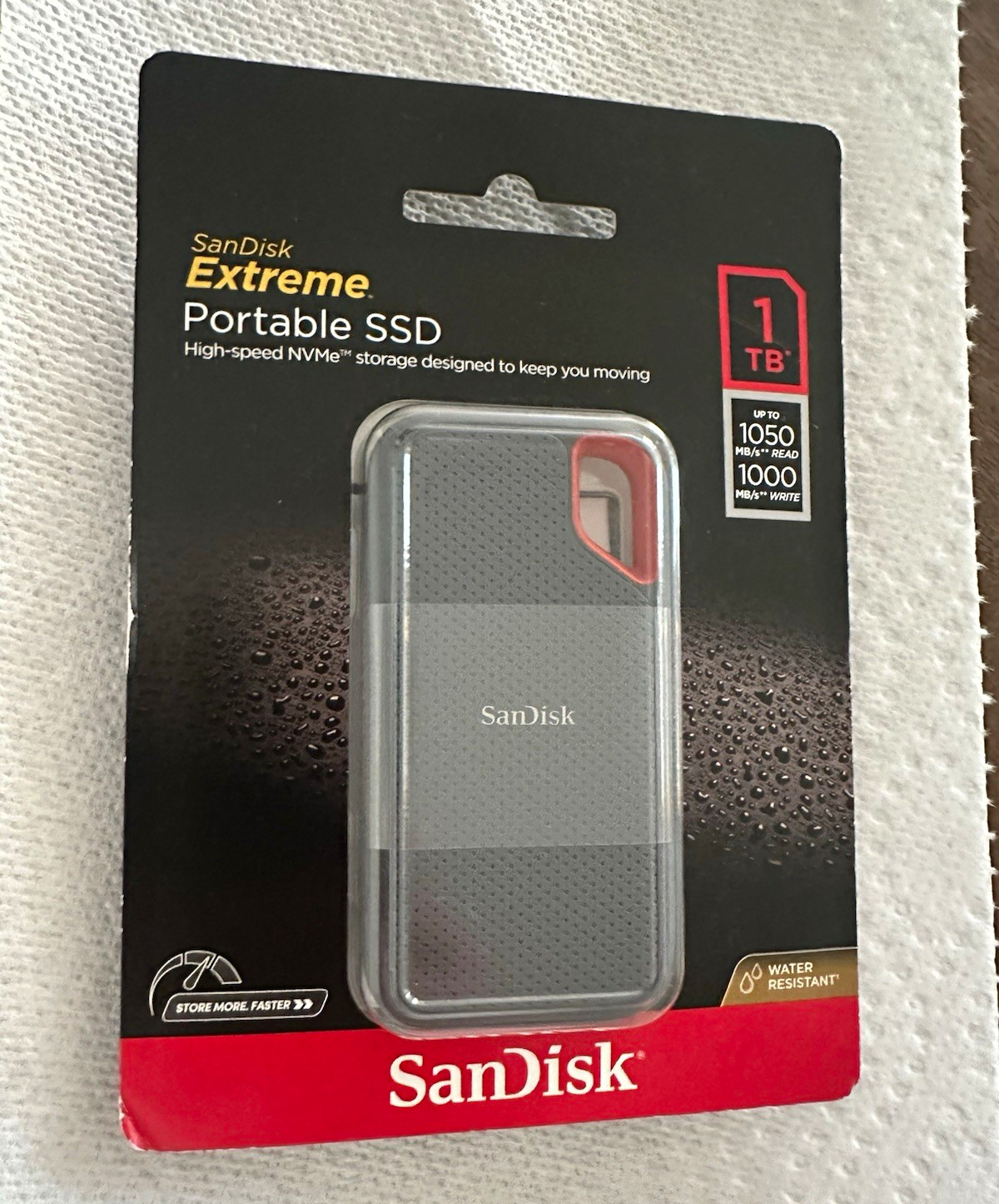 SanDisk Extreme Portable SSD 1TB 1050MB/s Read 1000MB/s Write Water Resistant
