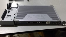 Juniper Networks SRX300 Rev: A Network Switch picture