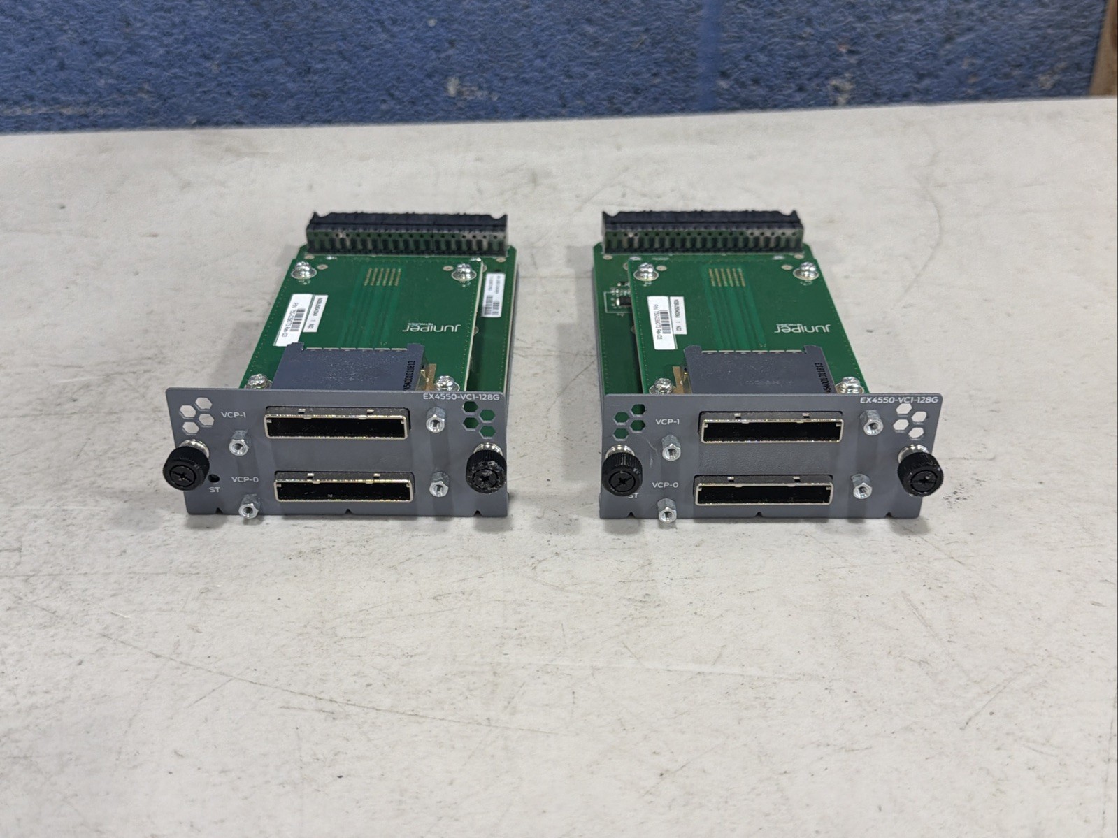 Lot of 2 - Juniper EX4550-VC1-128G Virtual Chassis Modules Lot of 2 - Juniper EX4550-VC1-128G Virtual Chassis Modules
