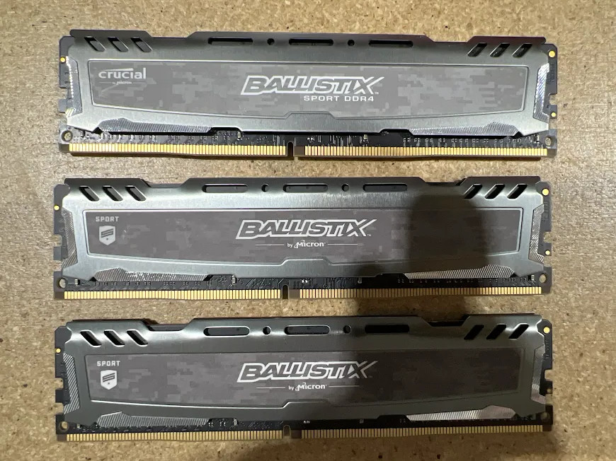 LOT OF 3-Corsair BLS8G4D240FSB.16FBD2-8GB Ram Sticks (24GB Total) (205)