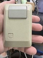 Apple Vintage Beige Desktop Apple IIe Macintosh Serial M0100 picture