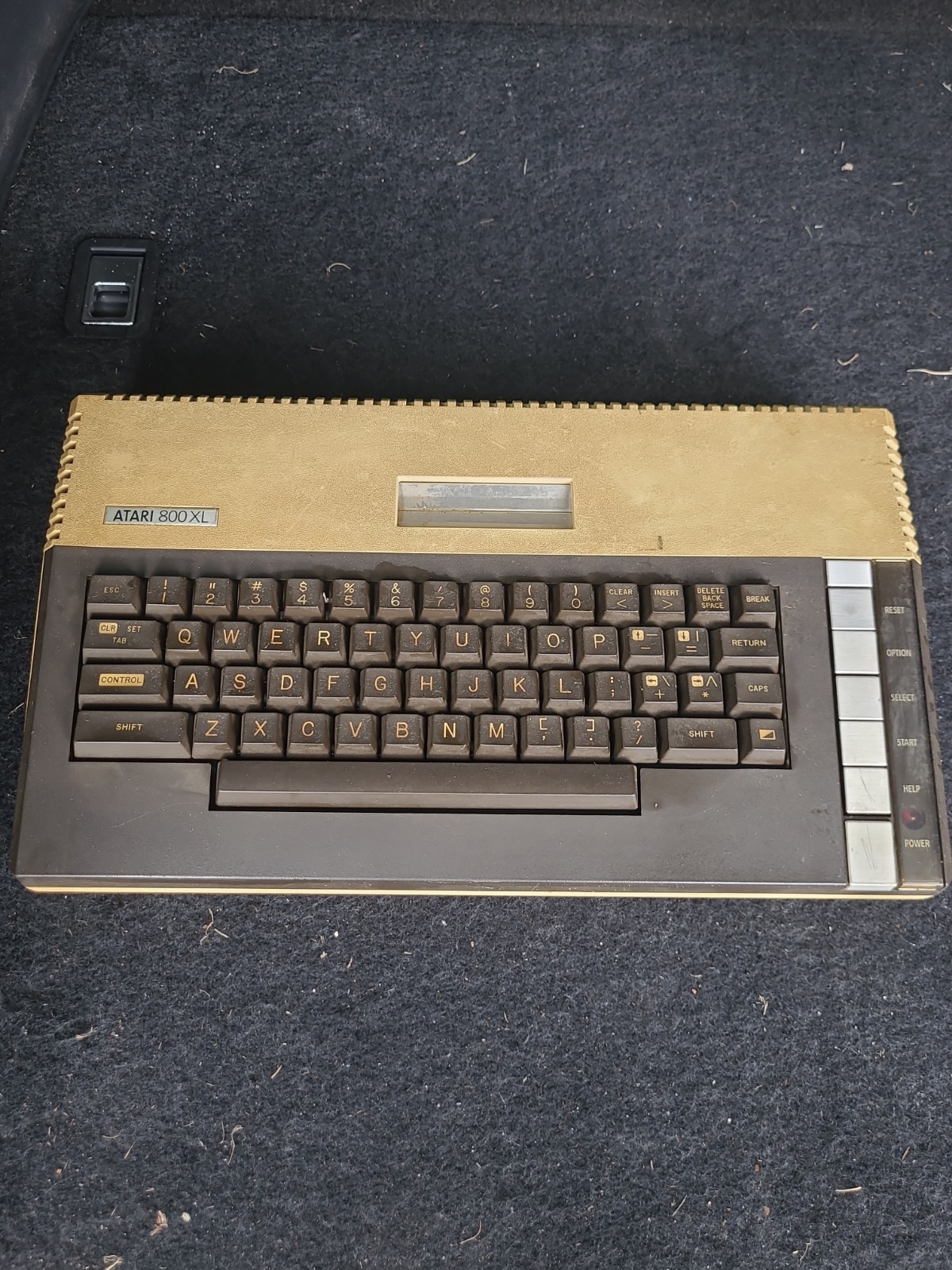 Atari 800XL 8-bit Home Computer Video Game System - **UNTESTED PARTS OR REPAIR** Atari 800XL 8-bit Home Computer Video Game System - **UNTESTED PARTS OR REPAIR**