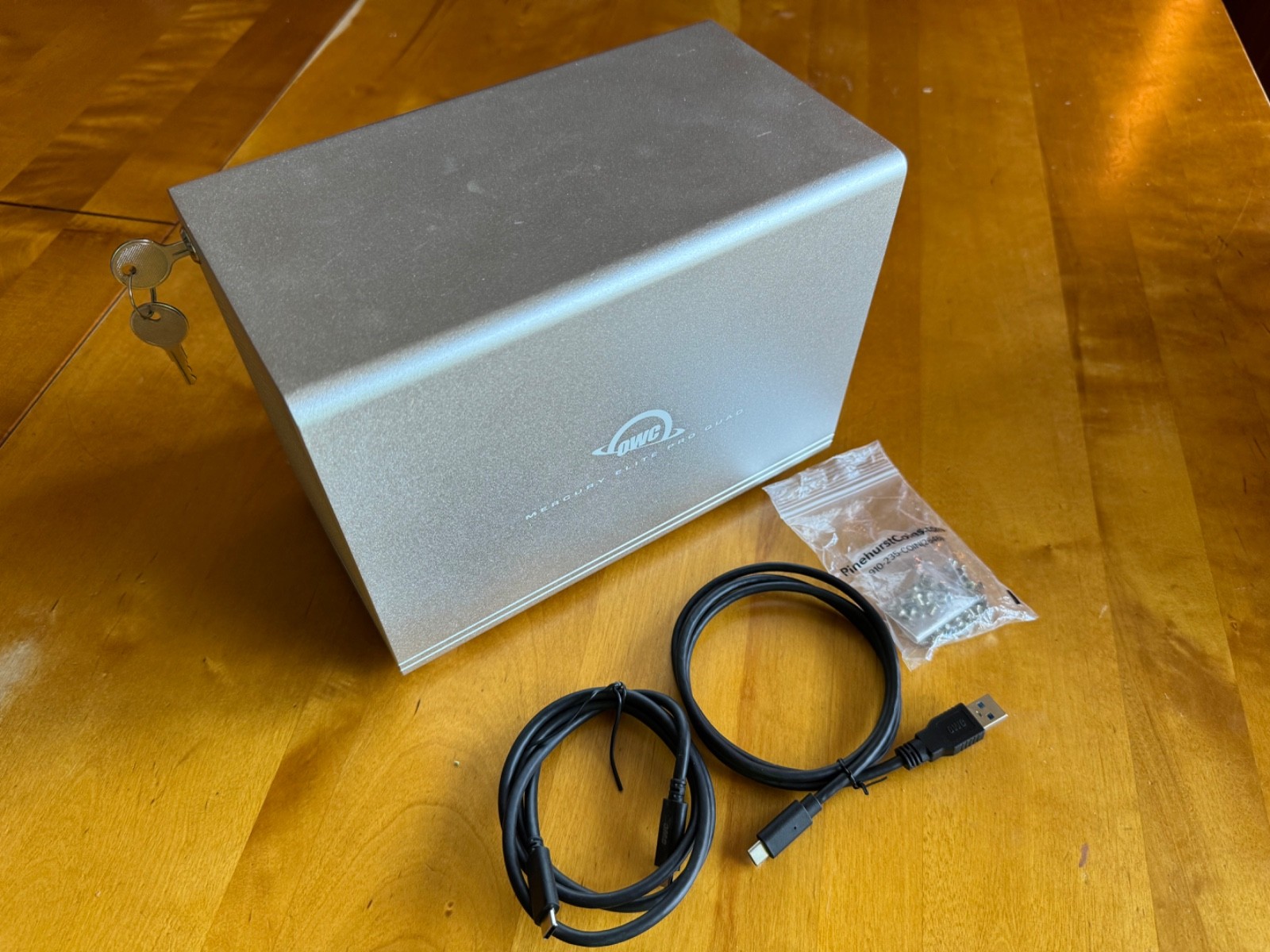 OWC Mercury Elite Pro Quad 4-Bay USB-C 10Gb/s RAID Enclosure SoftRAID 7 XT + Box OWC Mercury Elite Pro Quad 4-Bay USB-C 10Gb/s RAID Enclosure SoftRAID 7 XT + Box