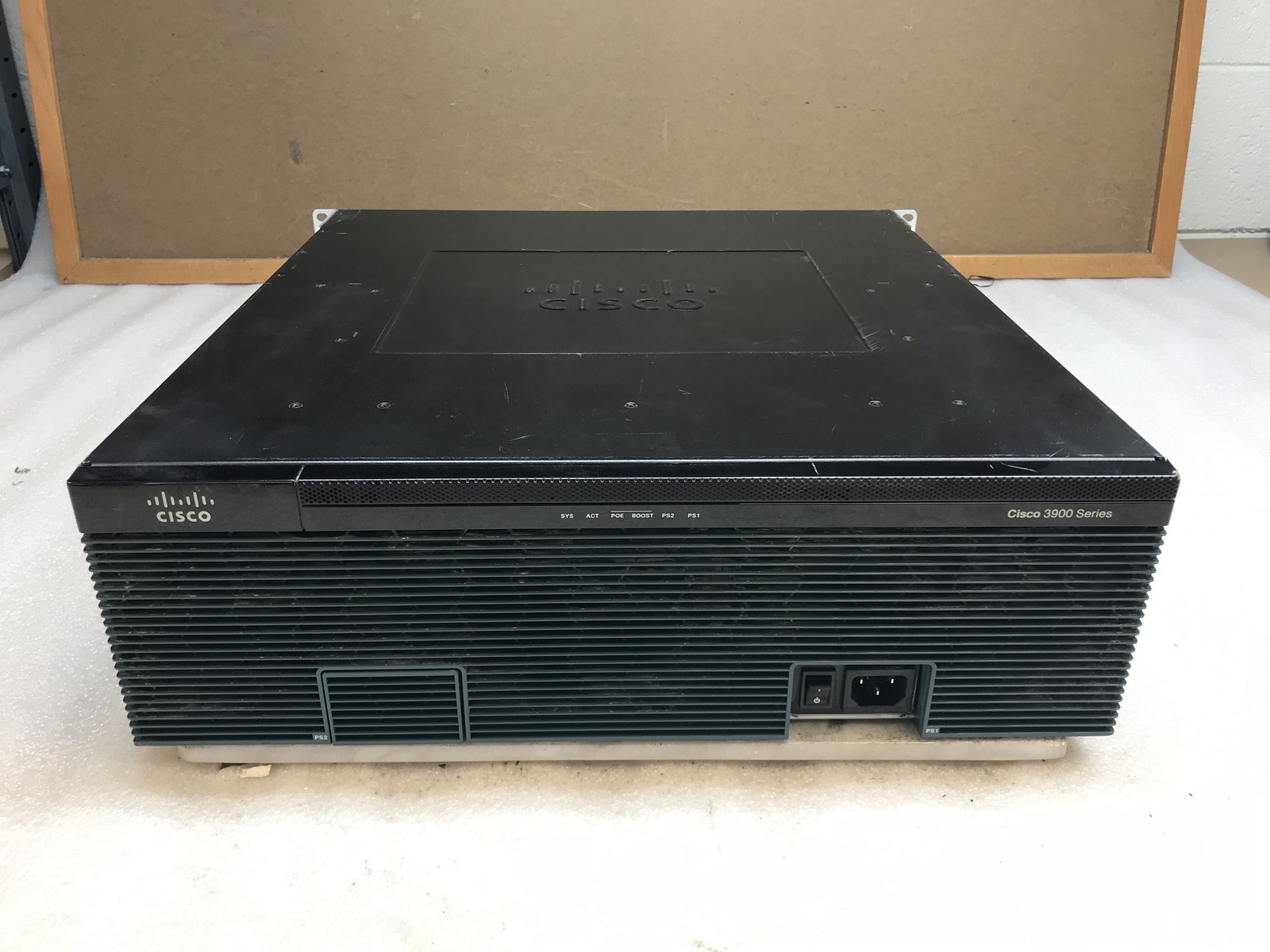 Cisco CISCO3945/K9 Integrated Service Router w/ T3/E3, EVM-HD Modules & Licenses Cisco CISCO3945/K9 Integrated Service Router w/ T3/E3, EVM-HD Modules & Licenses
