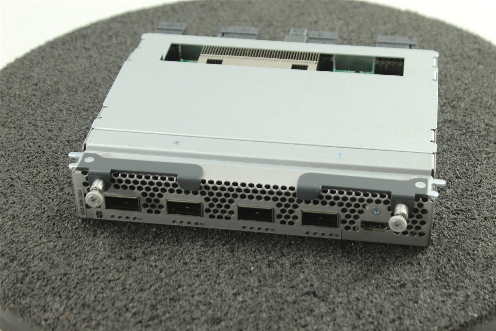 Cisco UCS-IOM-2304 4-Port 40GbE QSFP+ Fabric Extender Expansion Module Cisco UCS-IOM-2304 4-Port 40GbE QSFP+ Fabric Extender Expansion Module