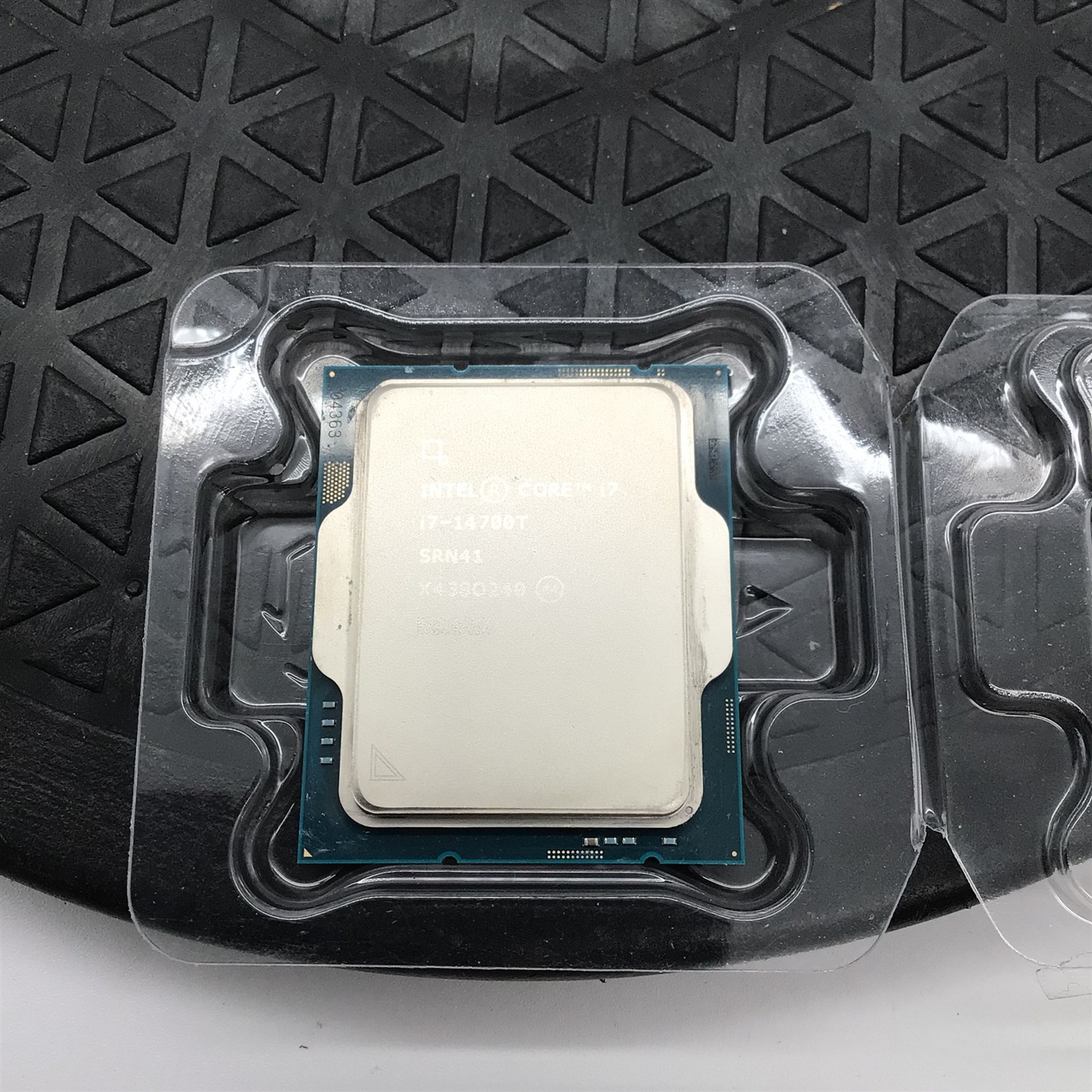 Intel Core i7-14700T 20-Core 1.3GHz LGA 1700 CPU Processor SRN41 Intel Core i7-14700T 20-Core 1.3GHz LGA 1700 CPU Processor SRN41