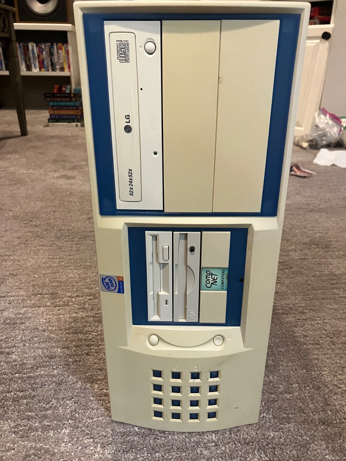 Vintage PC sleeper case 2000 Pentium 4 full tower 6 drive bays Vintage PC sleeper case 2000 Pentium 4 full tower 6 drive bays