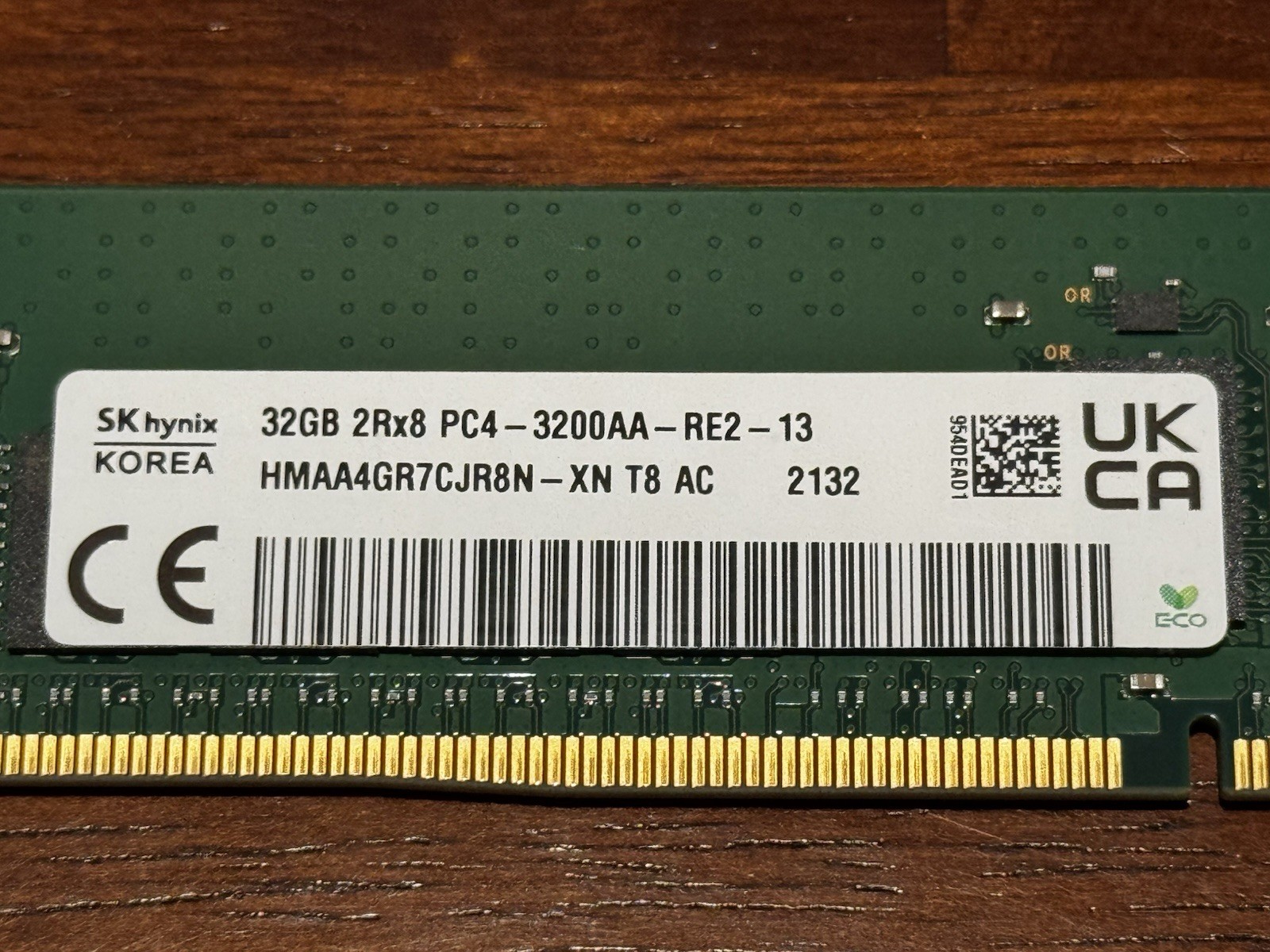 SK Hynix HMAA4GR7CJR8N-XN 32GB 2Rx8 PC4-3200AA DDR4 ECC Server Memory RDIMM