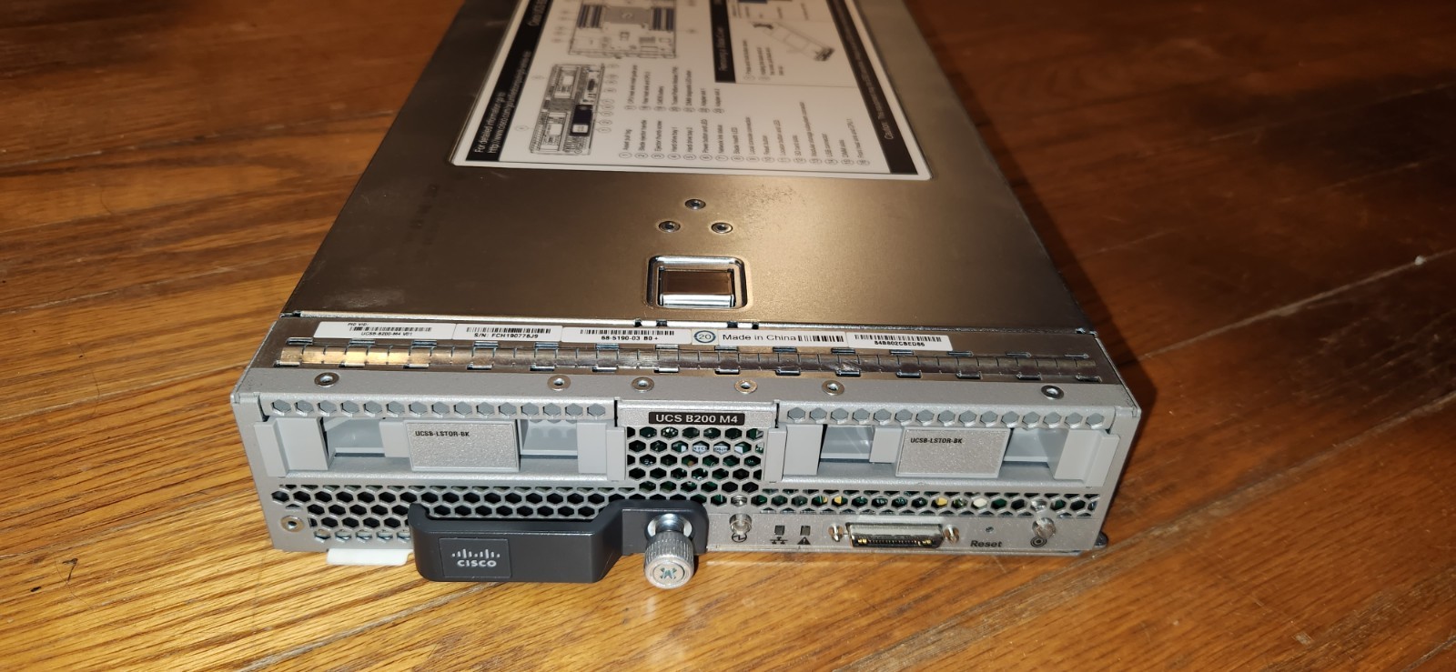 Cisco UCS B200 M4 2x Xeon E5-2680 v3 2.5GHz = 24C/48T. CPU's Included, No RAM/HD Cisco UCS B200 M4 2x Xeon E5-2680 v3 2.5GHz = 24C/48T. CPU's Included, No RAM/HD