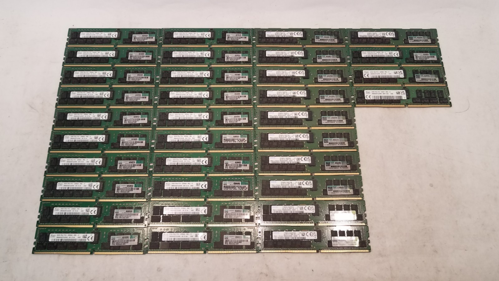 Bulk Server ECC RAM, DDR4 / PC4, Mixed Brands, 32GB Modules, Lot of 34 Bulk Server ECC RAM, DDR4 / PC4, Mixed Brands, 32GB Modules, Lot of 34