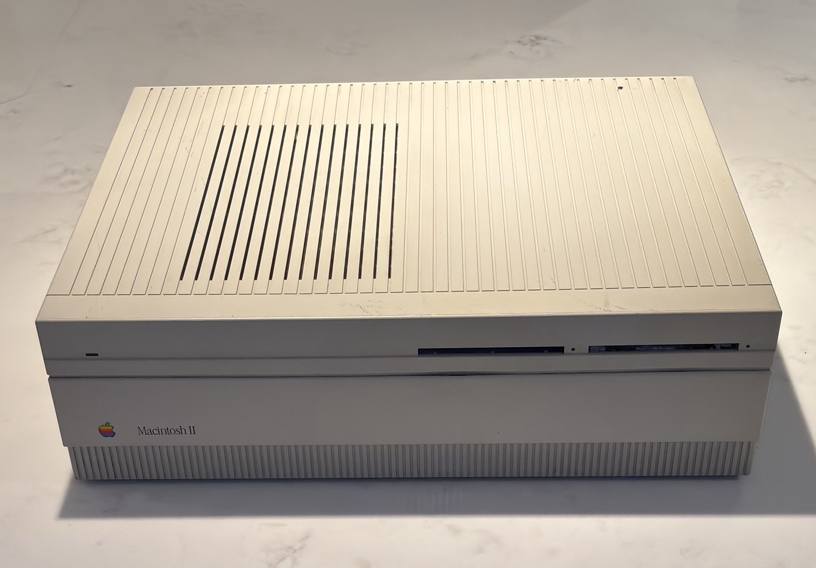 Vintage APPLE MACINTOSH II M5000 Desktop PC Computer UNTESTED