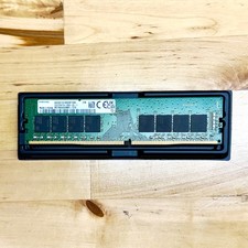 Samsung 32GB (1 x 32GB)  DDR4-2666 (PC4-21300) Memory (M378A4G43MB1-CTD) picture