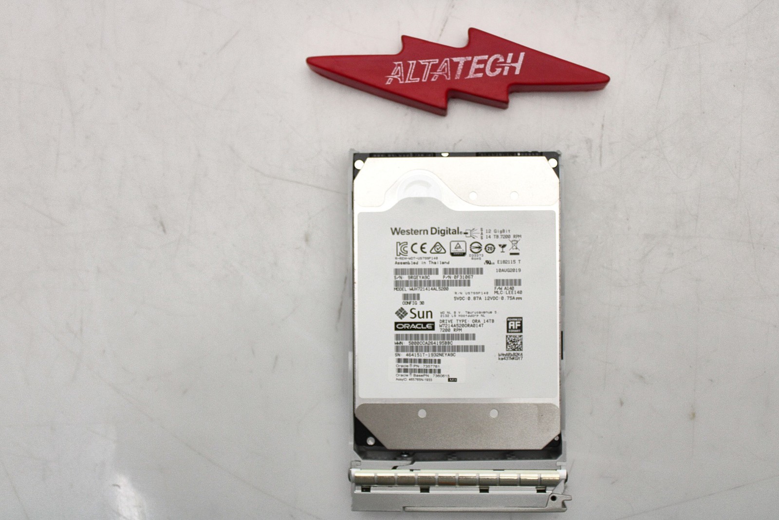 Sun Oracle 7357761 14TB 7.2K 3.5 12G SAS-3 HDD Hard Disc Drive w/ Coral Bracket Sun Oracle 7357761 14TB 7.2K 3.5 12G SAS-3 HDD Hard Disc Drive w/ Coral Bracket