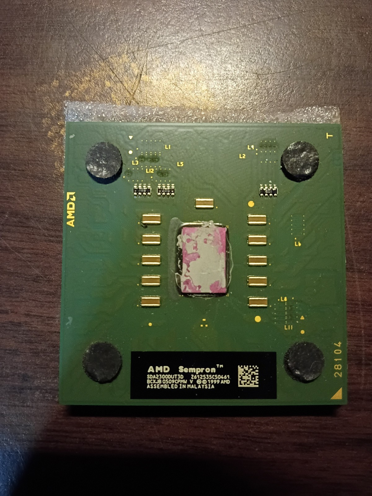 VINTAGE AMD Sempron 2300+, SKT 462/A, 333MHZ, SDA2300DUT3D, WORKING COLLECTIBLE VINTAGE AMD Sempron 2300+, SKT 462/A, 333MHZ, SDA2300DUT3D, WORKING COLLECTIBLE