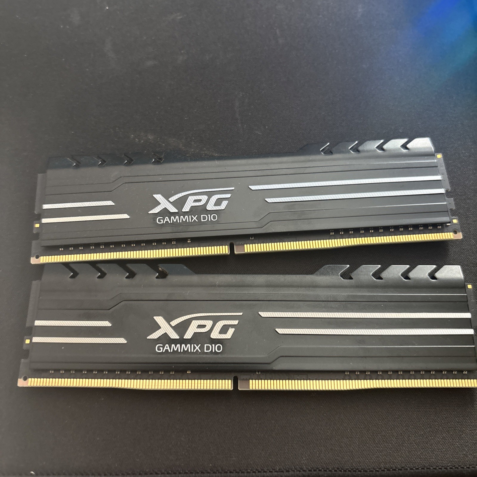XPG GAMMIX D10 16GB (2x8GB) RAM DDR4 3000MHz AX4U300038G16A-BB10 XPG GAMMIX D10 16GB (2x8GB) RAM DDR4 3000MHz AX4U300038G16A-BB10