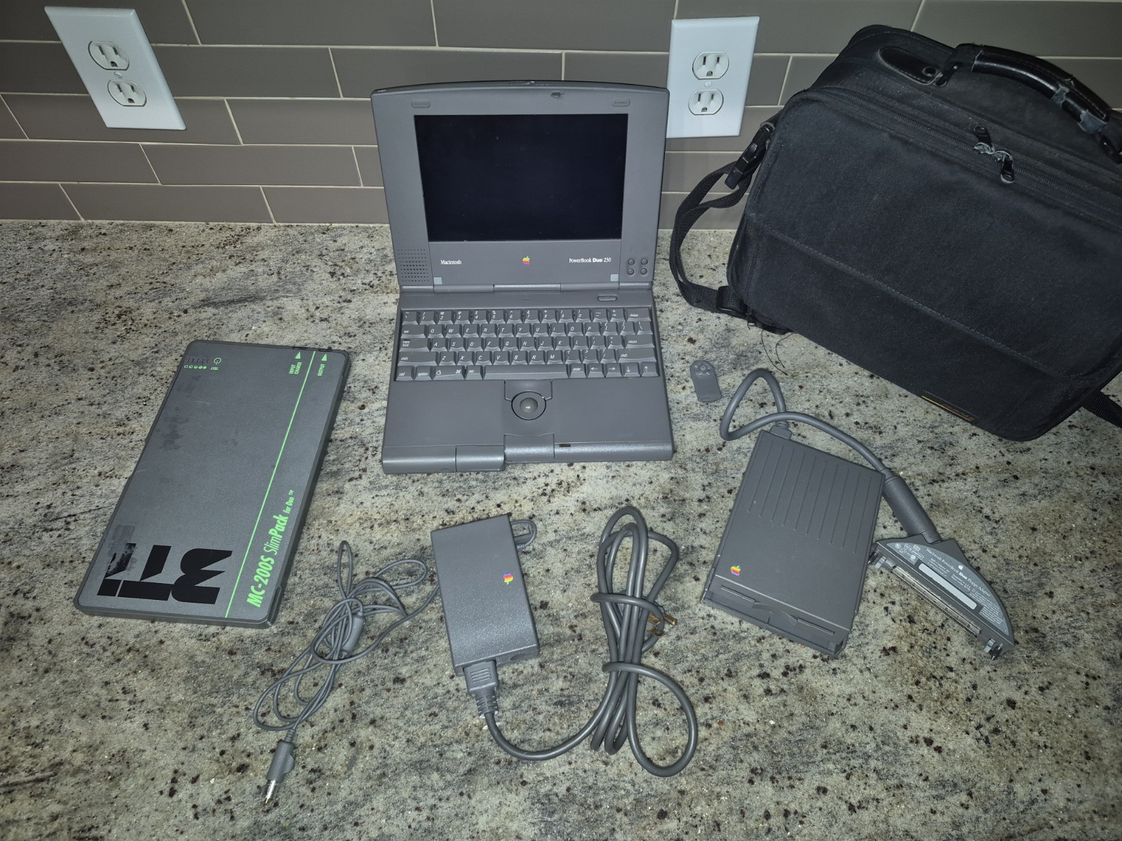 Vintage Apple Macintosh PowerBook Duo 230 Laptop Floppy Drive Lot Parts Repair Vintage Apple Macintosh PowerBook Duo 230 Laptop Floppy Drive Lot Parts Repair