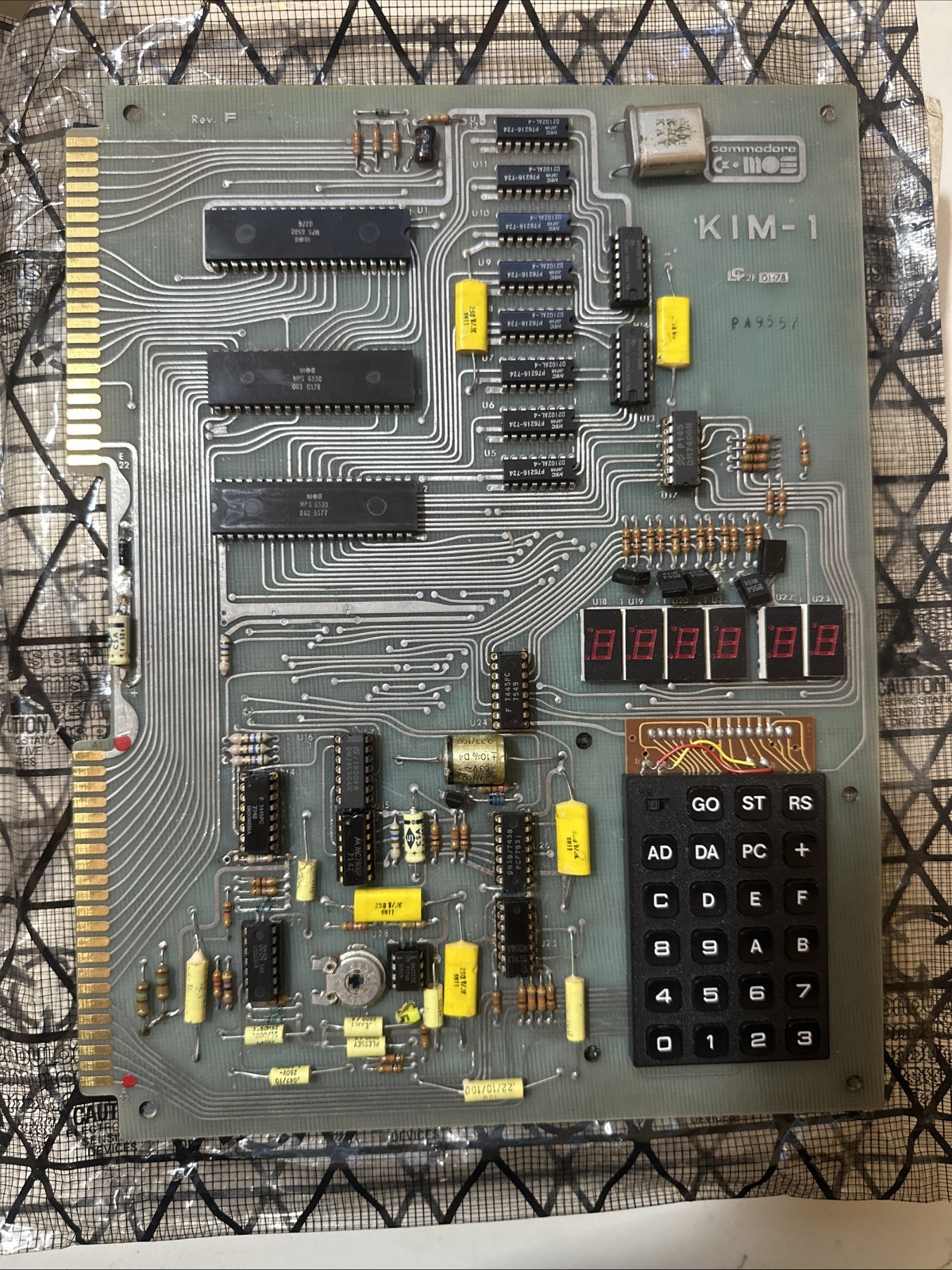 Vintage 1976 Commodore MOS KIM-1 Single Board Computer 6502 SBC w/ 4 Manuals Vintage 1976 Commodore MOS KIM-1 Single Board Computer 6502 SBC w/ 4 Manuals