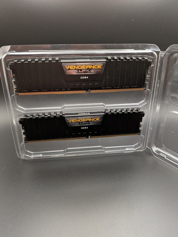 Corsair Vengeance LPX 64GB (2x32GB) DDR4 3200MHz C16 RAM CMK64GX4M2E3200C16 Corsair Vengeance LPX 64GB (2x32GB) DDR4 3200MHz C16 RAM CMK64GX4M2E3200C16