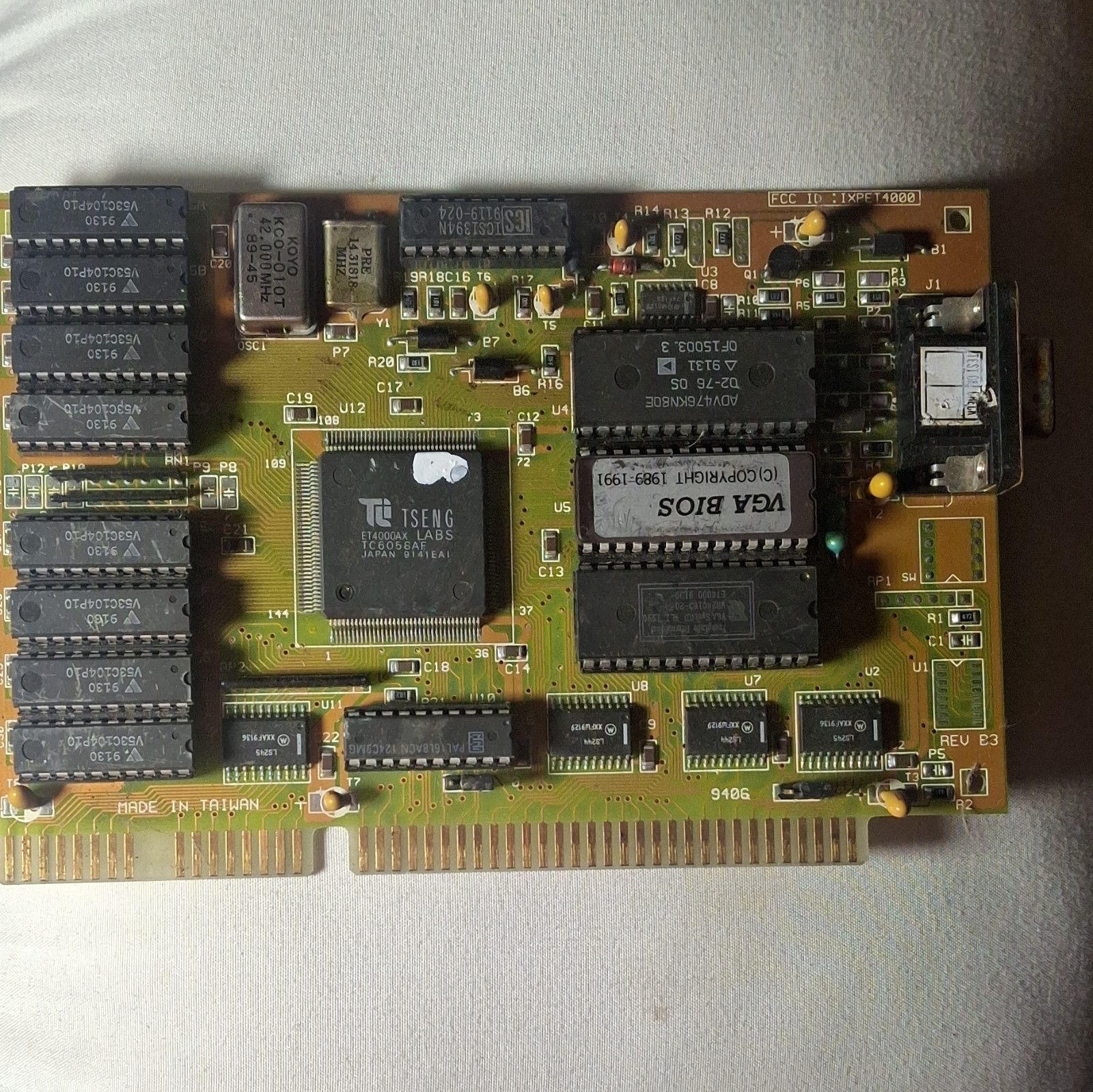 TSENG ET4000AX Vintage ISA VGA BIOS Graphics Card for IBM PC MPN F1T40040256