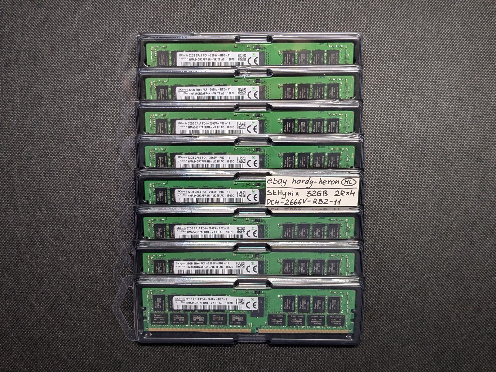 SK Hynix 256GB 8x 32GB 2Rx4 DDR4 2666MHz PC4-21300 ECC REG RDIMM HMA84GR7AFR4N SK Hynix 256GB 8x 32GB 2Rx4 DDR4 2666MHz PC4-21300 ECC REG RDIMM HMA84GR7AFR4N