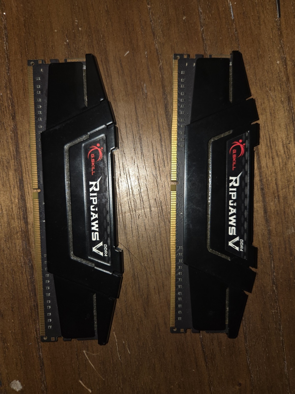 G.Skill PC RAM kit Ripjaws V F4-3200C16D-16GVKB 16 GB 2 x 8 GB DDR4 RAM 3200 MHz