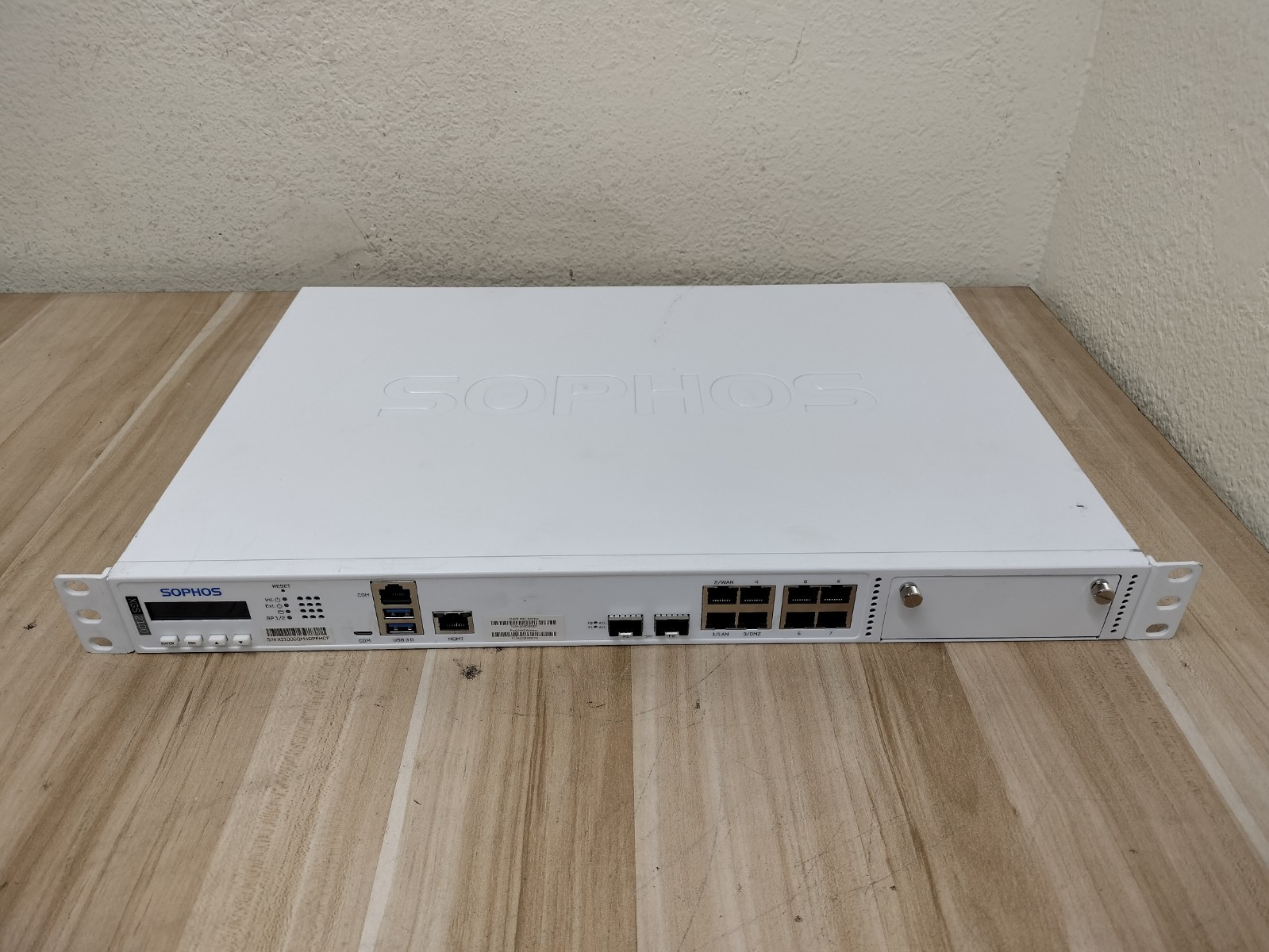 Sophos XGS 2100 Next-Gen Firewall Network Security Appliance XG 2100 Sophos XGS 2100 Next-Gen Firewall Network Security Appliance XG 2100