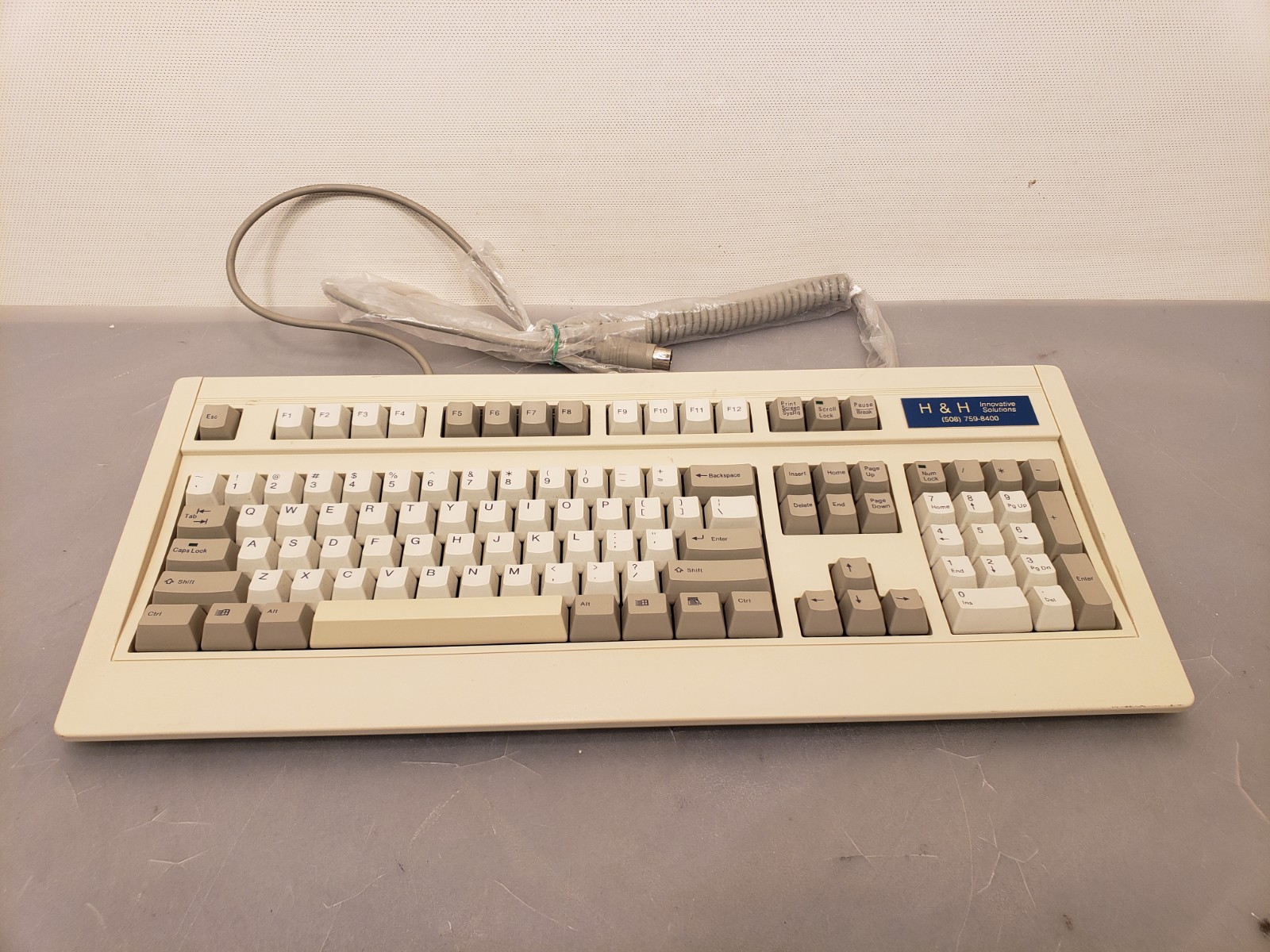Vintage Fujitsu FKB4725 Peerless Clicky Mechanical PS/2 Keyboard N860-4725-T601 Vintage Fujitsu FKB4725 Peerless Clicky Mechanical PS/2 Keyboard N860-4725-T601