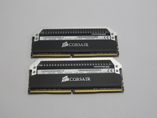 Corsair Dominator Platinum 16GB (2x8GB)PC4-21300 DDR4 2666MHz CMD32GX4M4A2666C15 picture