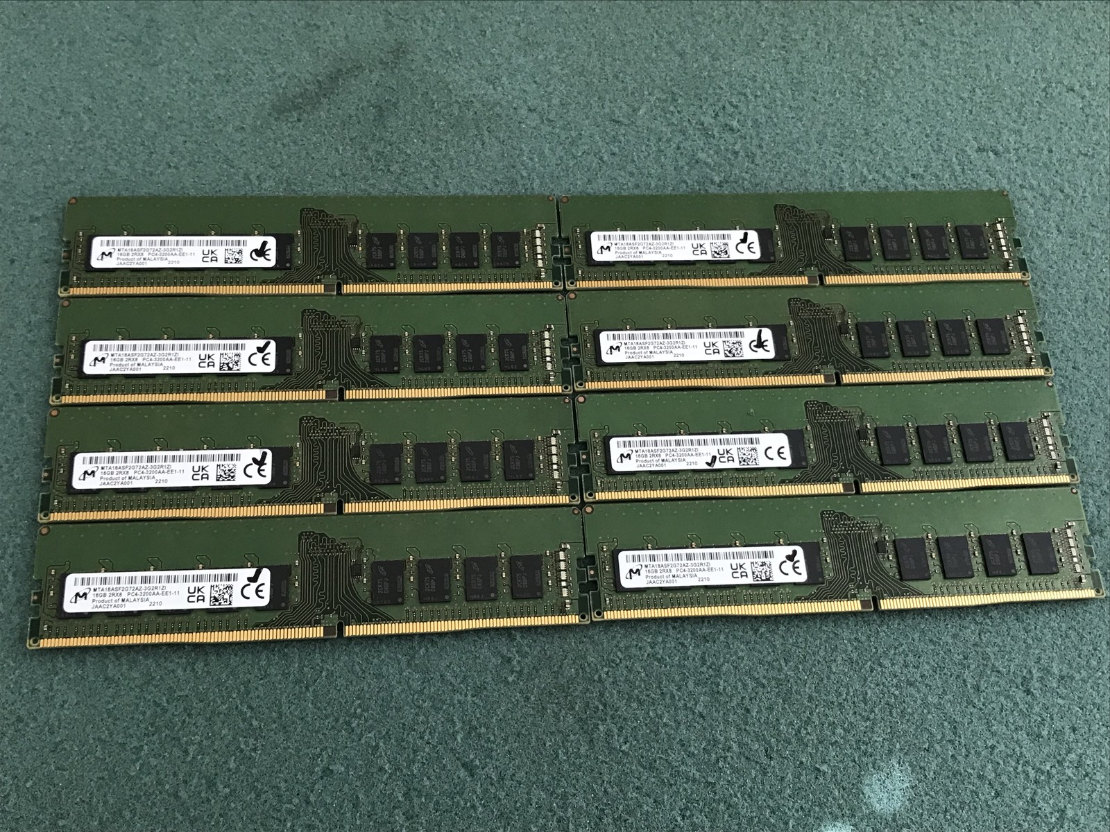 Micron 128GB(8 x 16GB) MTA18ASF2G72AZ-3G2R1ZI PC4-3200AA ECC UDIMM RAM - R1069A Micron 128GB(8 x 16GB) MTA18ASF2G72AZ-3G2R1ZI PC4-3200AA ECC UDIMM RAM - R1069A