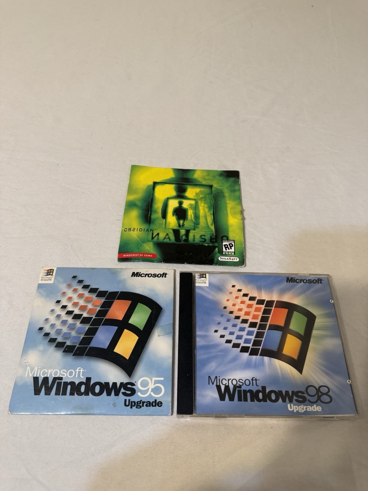 Microsoft Windows 95 98 Upgrade CD-ROM w/ Keys + Obsidian Demo Vintage PC Lot Microsoft Windows 95 98 Upgrade CD-ROM w/ Keys + Obsidian Demo Vintage PC Lot