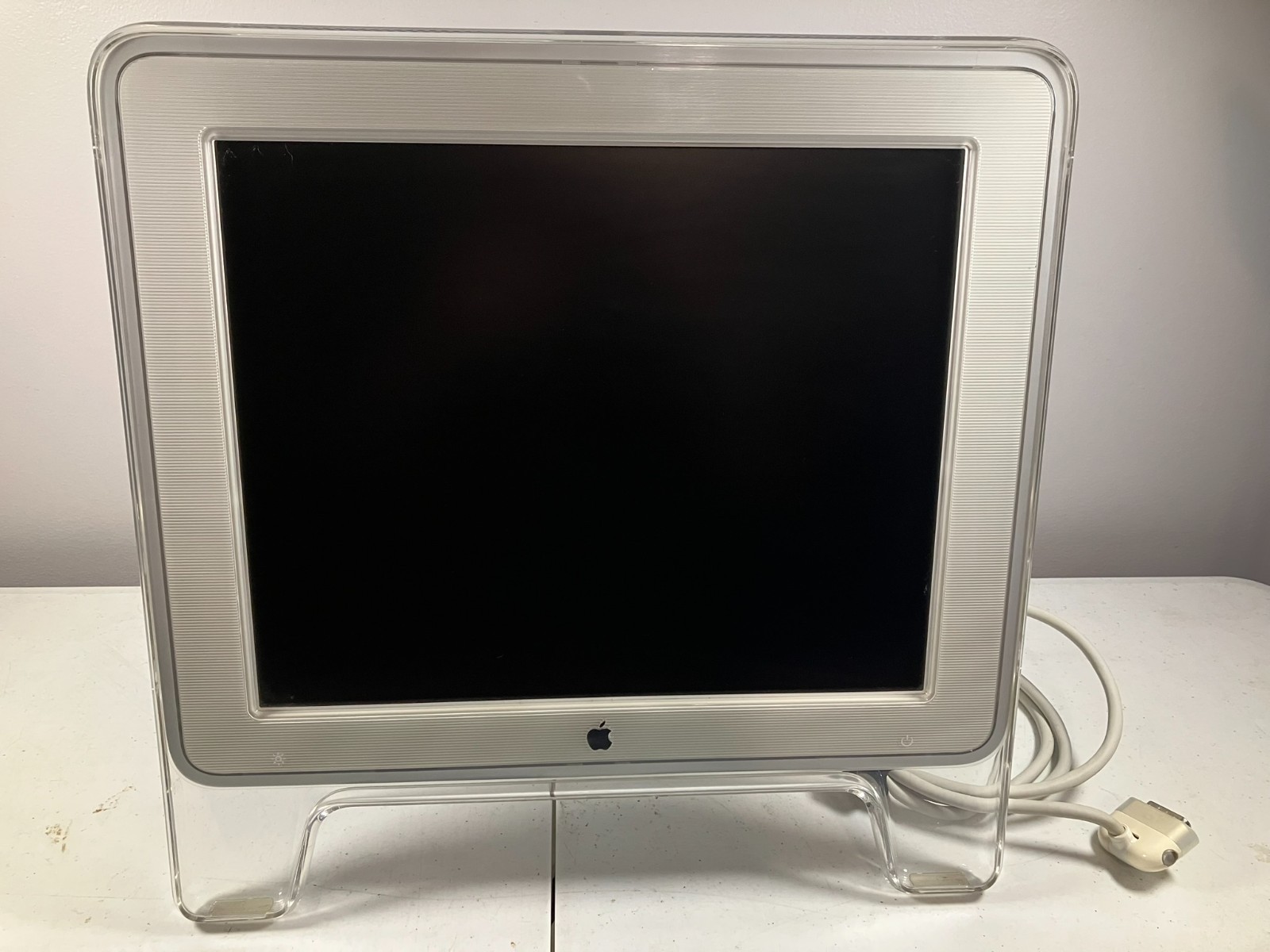 Vintage 2003 Apple Studio Display M7649 17 Vintage 2003 Apple Studio Display M7649 17
