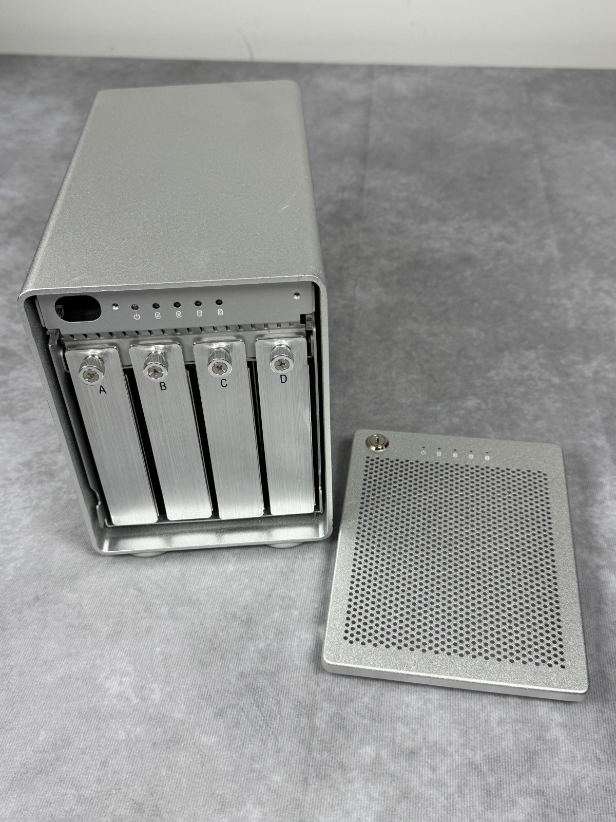 OWC Mercury Elite Pro Quad 4 Bay RAID Storage Enclosure USB 3.1 Gen 2 No Drives