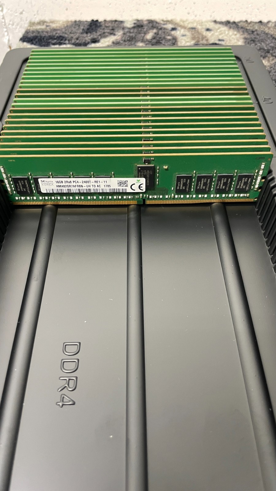 *Lot of 23* SK Hynix 16GB 2Rx8 PC4-2400T ECC Server HMA82GR7AFR8N-UH *Lot of 23* SK Hynix 16GB 2Rx8 PC4-2400T ECC Server HMA82GR7AFR8N-UH