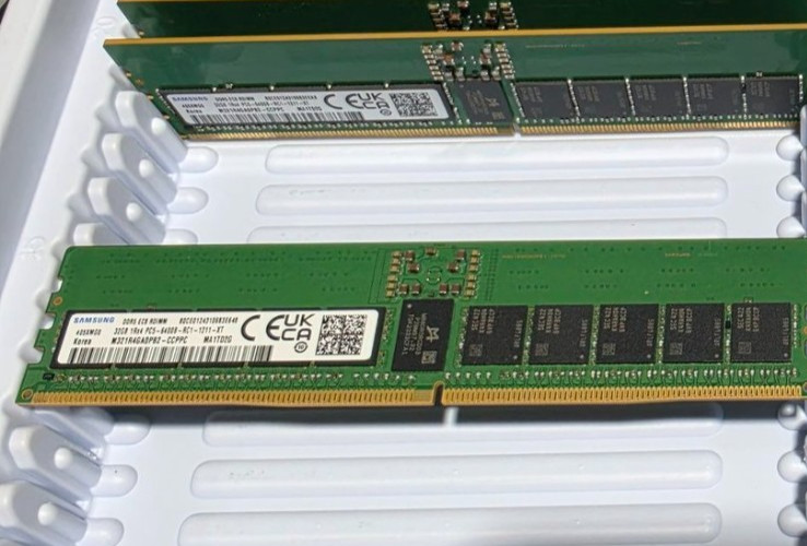 LOT OF 16 M321R4GA0PB2-CCP Samsung 32GB DDR5-6400MHz ECC REG RDIMM 1Rx4 Memory