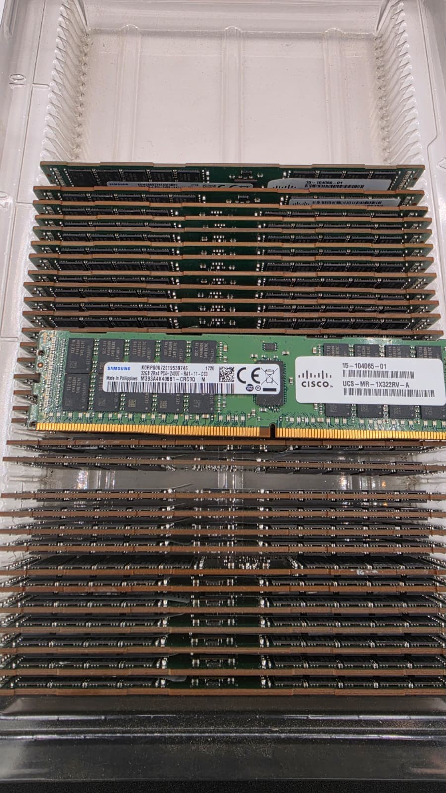 Samsung 256GB (8x32GB) DDR4 2400 ECC RDIMM M393A4K40BB1 Cisco Server RAM