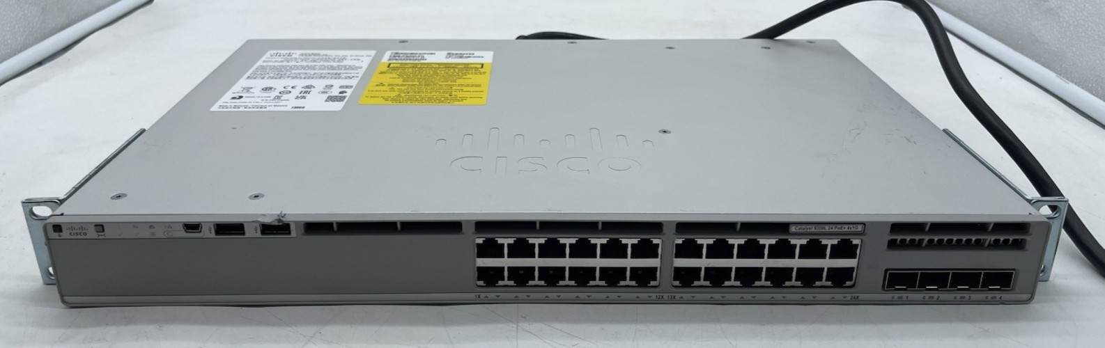 Cisco C9200L-24P-4G-E v03 28 Port PoE+ Ethernet Network Switch Cisco C9200L-24P-4G-E v03 28 Port PoE+ Ethernet Network Switch