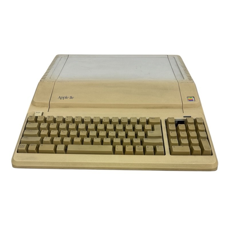 Apple IIe Platinum 128k Computer A2S2128 ~ (Powers On) Apple IIe Platinum 128k Computer A2S2128 ~ (Powers On)