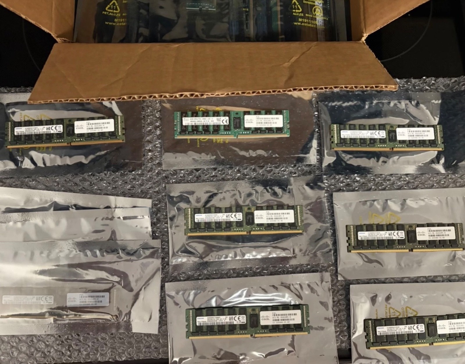 LOT (60) CISCO UCS-ML-X64G4RS-H 15-105084-01 64GB DDR4-2666 PC4-21300 RAM LOT (60) CISCO UCS-ML-X64G4RS-H 15-105084-01 64GB DDR4-2666 PC4-21300 RAM