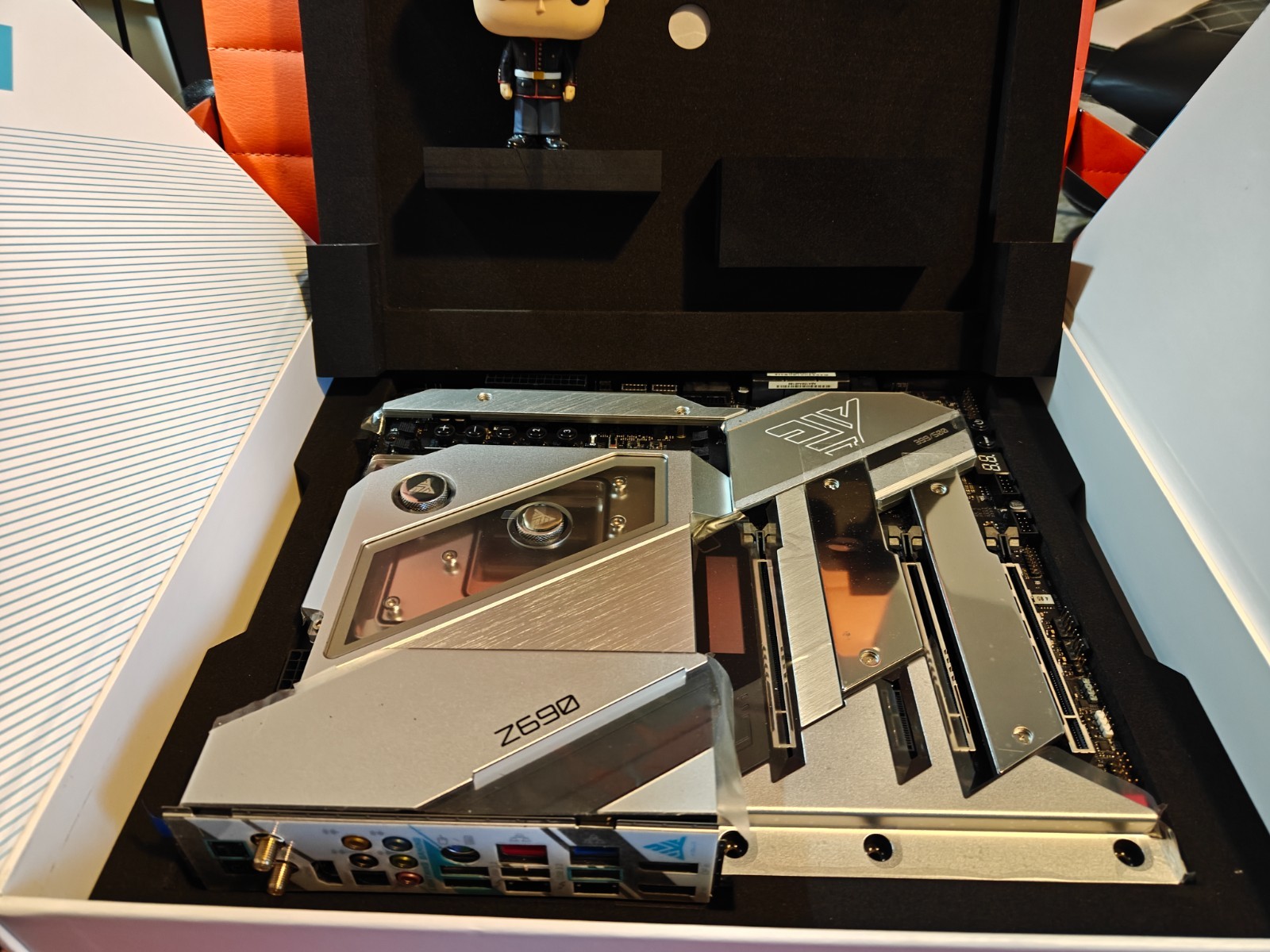 Z690 Aqua OC Intel LGA 1700 E-ATX Motherboard OpenBox Never UsedAll Accessories Z690 Aqua OC Intel LGA 1700 E-ATX Motherboard OpenBox Never UsedAll Accessories
