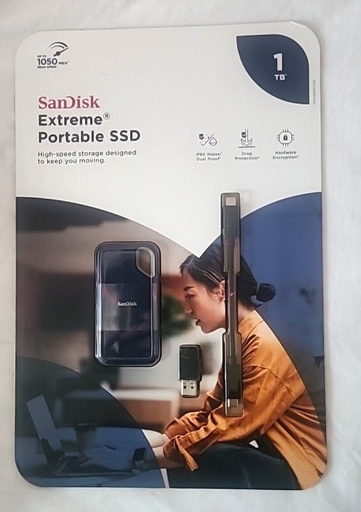 SanDisk Extreme Portable SSD 1TB USB 3.2 Gen 2 Type-C IP65 Encrypted Black SanDisk Extreme Portable SSD 1TB USB 3.2 Gen 2 Type-C IP65 Encrypted Black